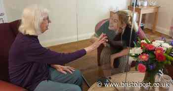 Care home installs glass pod to 'COVID-proof' visitor room