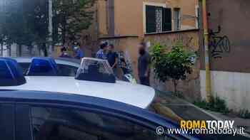 Choc a Torpignattara, trovati morti in casa madre e figlio: indagano i carabinieri