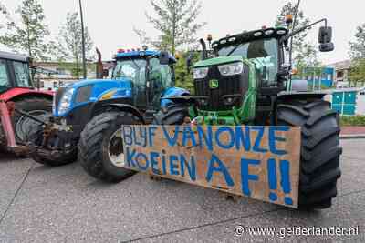 Onder druk van boerenprotest gaat Schouten in overleg met experts over voermaatregel