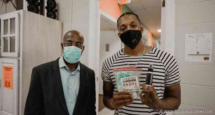 Hip Hop Artist Lecrae Delivers 70,000 Masks to Prisoners In Georgia