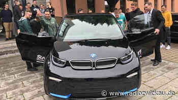 BMW stellt Mechatroniker-Azubis E-Auto zur Verfügung - Radio Zwickau