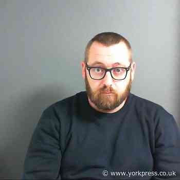 Law graduate drug dealer who tried to escape police at 120mph jailed