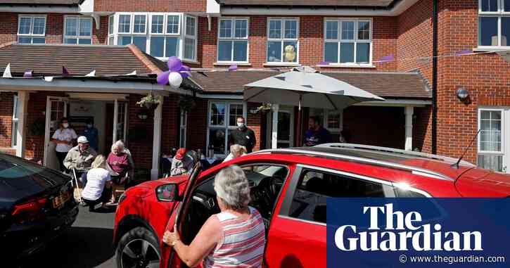 Call to treat relatives of dementia patients like key workers