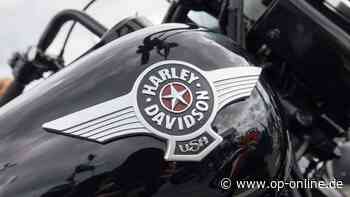 Darmstadt: Harley Davidson düst über Bürgersteig: Frau mit Kinderwagen kommt entgegen - op-online.de