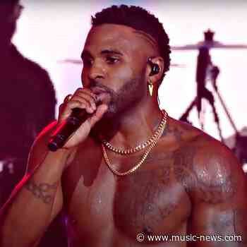 Jawsh 685 and Jason Derulo hold on to Number 1 with Savage Love