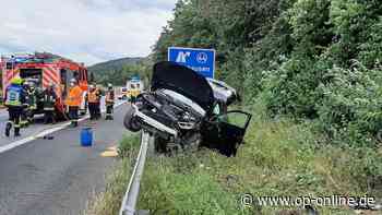 A66 Hanau/Gelnhausen: Spektakulärer Unfall - Mann verliert Kontrolle über SUV - op-online.de