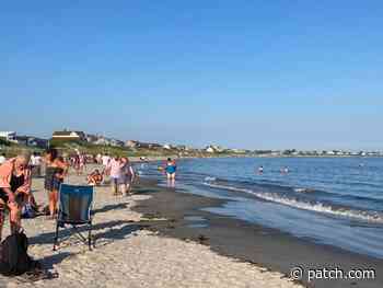 Crowds Persist At Rhode Island Beaches: Raimondo - Narragansett, RI Patch