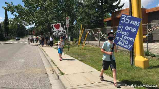 Students stage protest in Calgary to demand smaller class sizes, better learning environments