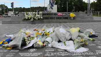 Fans leave tributes to Jack Charlton at Elland Road