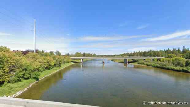 Rafters swept downstream in Red Deer River, water levels high