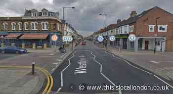 Police investigating stabbing in Westbury Avenue
