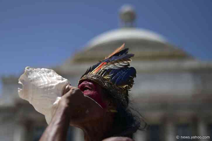 Puerto Rico questions Spain's legacy as statues tumble in US