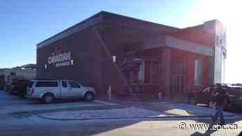 Early investigation finds Saskatoon Canadian Brewhouse employee contracted COVID-19 outside workplace: SHA - CBC.ca