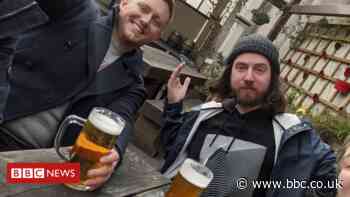 Thousands flock to Neverspoons pub app