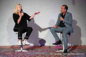 Sigrid Kaag (D66) op bezoek in Nijmegen: ze wil een leider zijn die niet schreeuwt, want ‘dat doen er al genoeg’