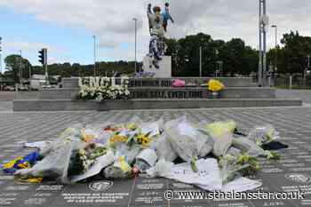 Fans leave tributes to Jack Charlton at Elland Road - St Helens Star