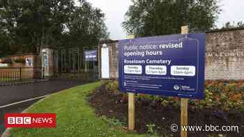 Bobby Storey: Belfast City Council votes for independent inquiry into cremation - BBC News