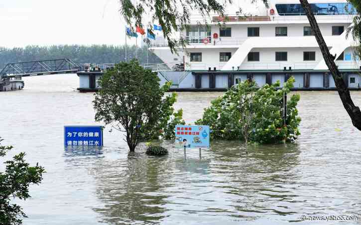 China raises flood alert to second highest level