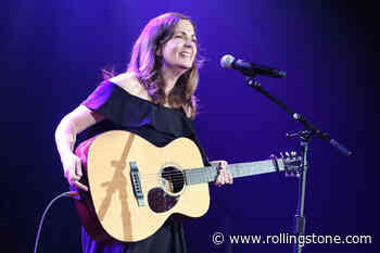 Lori McKenna Talks Southern Accents and Songwriting on Chris Shiflett Podcast