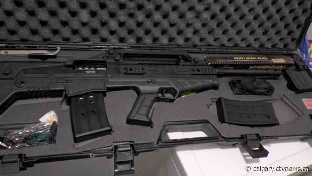 Calgary police seize numerous firearms, 1 man facing charges