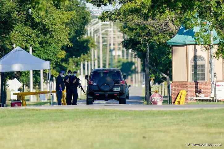 U.S. judge delays first federal executions in 17 years
