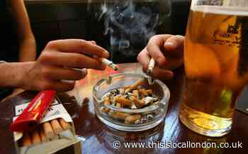 Smoking could be banned outside UK pubs