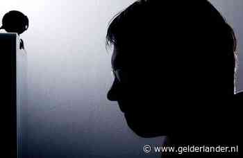 Echtgenote vindt tijdens stofzuigen sd-kaart met kinderporno en belt de politie