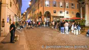 Modena, minorenne ubriaca sviene nel parco Soccorsa dal 118 e ricoverata in ospedale - La Gazzetta di Modena