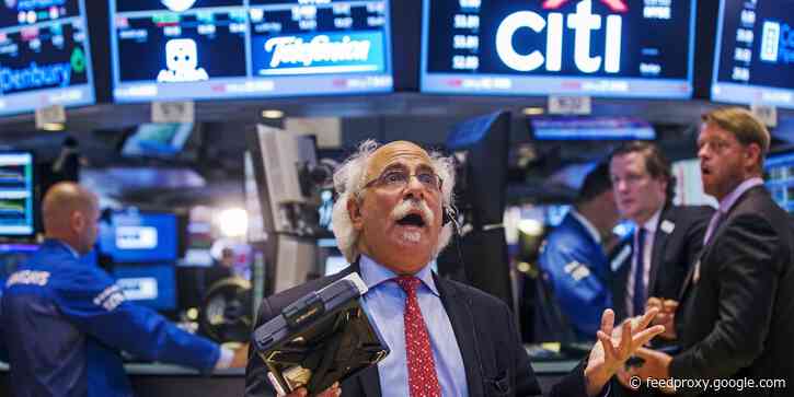 Big investors say tech stocks are in demand like never before — and Bank of America is recommending these 3 trades for the best protection against a collapse