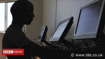 Facebook 'scam hostage' freed after year in Nigeria