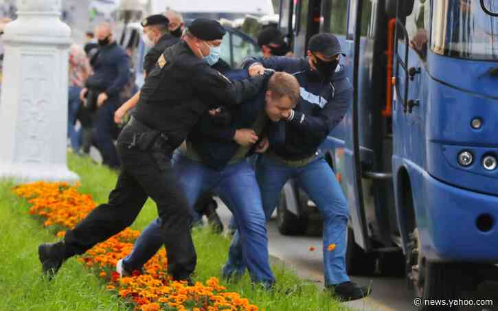 Authorities in Belarus to charge anti-government protesters with rioting for clashing with police