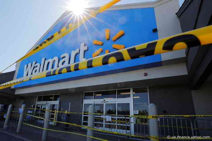 Walmart becomes biggest company to mandate customers wear masks
