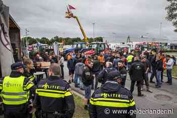 Supermarkten roepen boeren op geen distributiecentra te blokkeren