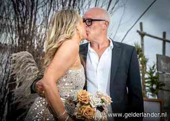 René van der Gijp trouwt met zijn Minouche, Johan Derksen en Wilfred Genee op huwelijksfeest