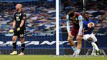 Theo Walcott wounds Aston Villa with last-gasp leveller for Everton
