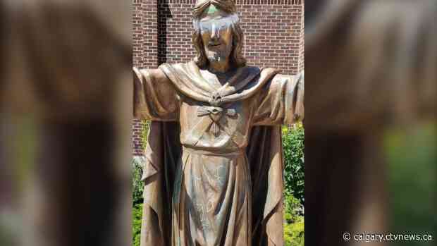 Hate crime unit investigating after religious statue in Calgary vandalized