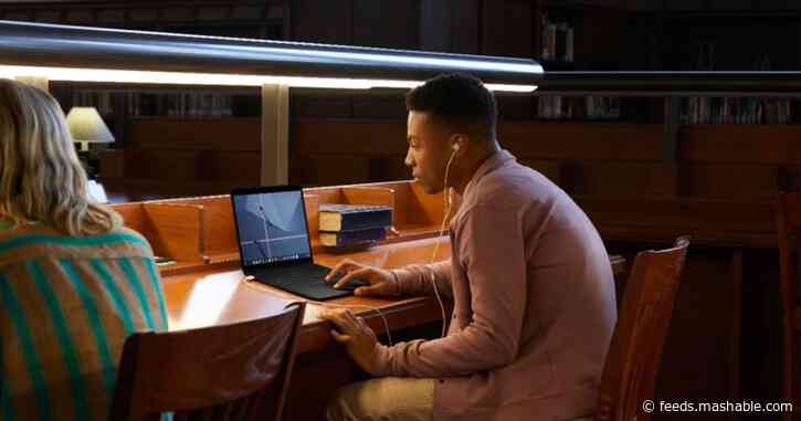 Students: Get free Sony headphones when you buy a Chromebook