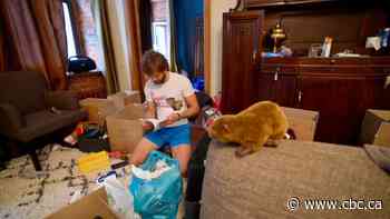 Putin foe describes 'crazy' investigation into his Canadian citizenship after police search