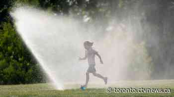 Heat warning in effect for Toronto as hot and humid weather stays for weekend