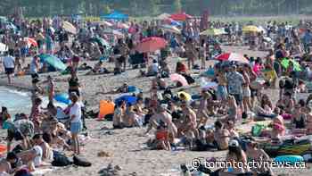 Toronto residents urged to 'think very carefully' about avoiding packed beaches