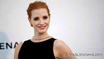 Jessica Chastain fans go wild over actress' topless pic, give her nickname 'Jessica Chestshown'