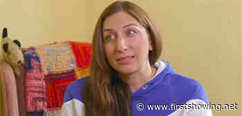 Chelsea Peretti Learns How to Be Single in Comedy 'Spinster' Trailer
