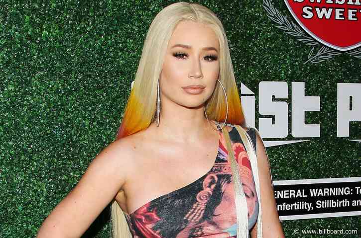 ‘Check’ Out Iggy Azalea’s Latest Sultry Outfit: Pics