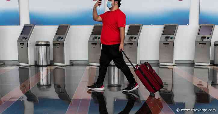 American Airlines rolls out touchless bag check but is still booking middle seats