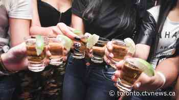 Ontario Medical Association asks government not to allow indoor bars to open