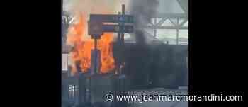 Aéroport d'Orly - Spectaculaire incendie un peu après 9h : Un bus aurait pris feu pour des raisons inconn... - Le Blog de Jean-Marc Morandini