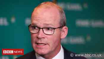 Coronavirus: GB 'unlikely' to make Ireland's travel green list