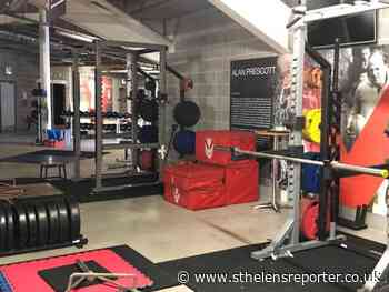 St Helens captain James Roby gives thumbs up to stadium training set up - St Helens Reporter