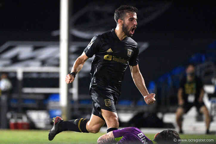 El Trafico: Diego Rossi, LAFC rally  against LA Galaxy