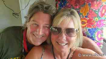 Canadian-American couple reunited after compiling 250-page binder proving common-law status